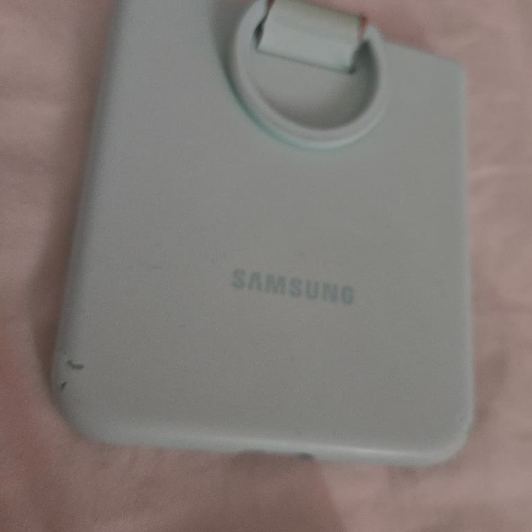 Samsung Z Flip 6 Kılıfında Dayanıklılık Ve Fiyat Hayal Kırıklığı