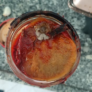 Son Kullanma Tarihi Geçmemiş Salçada Küf Ve Bozulma Şikayeti