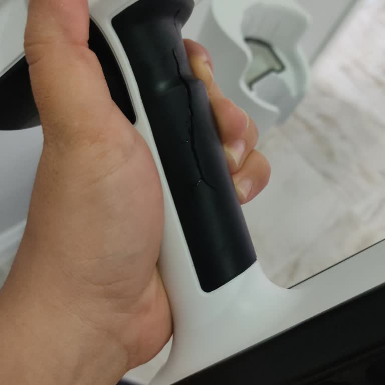 Servisten Kırık Ve Kullanılamaz Süpürge Gönderildi, Mağduriyetim Giderilmiyor