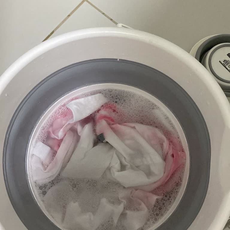 Domestos İle Beyaz Gömleğim Renk Değiştirdi, Mağduriyetim Giderilmedi