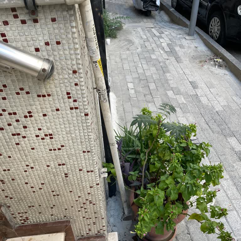 Belediyenin Su Çalışması Sonrası Kötü Yol Onarımı Ve Görüntü Kirliliği