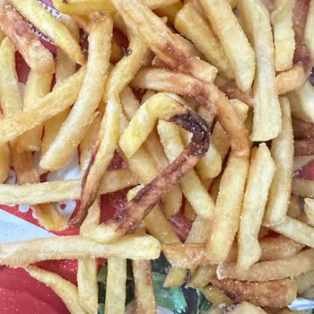 Burger King'de Yanık Patates Ve Ağır Kokulu Hamburger Sorunu