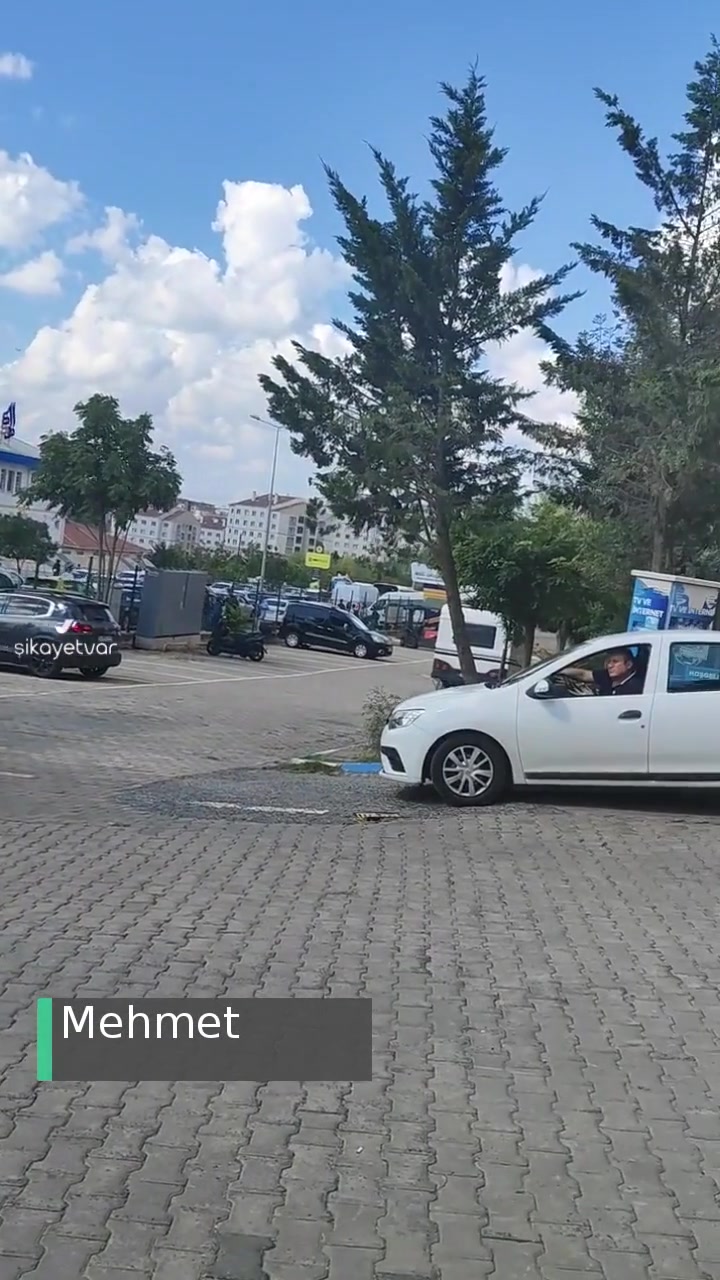 Başakşehir Belediyesi Kayabaşı Mah. Ulubatlı Hasan Cad. Trafik Sorunu (Okul Çıkışı) videonun kapak resmi
