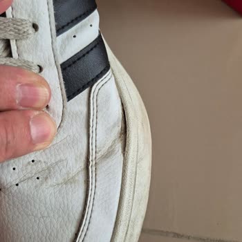 Kısa Sürede Açılan Ayakkabılar İçin Garanti İncelemesinde Çözüm Sunulmadı