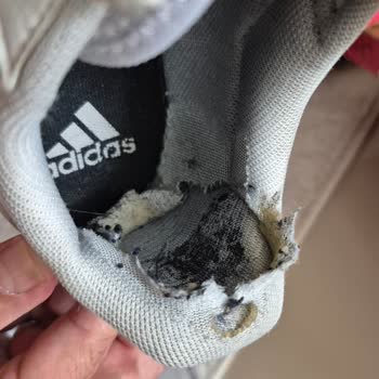 Kısa Sürede Açılan Ayakkabılar İçin Garanti İncelemesinde Çözüm Sunulmadı