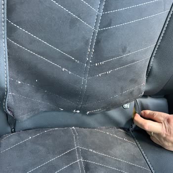 Opel Mokka'nın Arka Koltuğundaki Dikiş Sorunu Garanti Kapsamına Alınmıyor