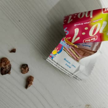 Torku No 1 Gofretin İçinden Sert Cisim Çıktı, Dişim Kırıldı