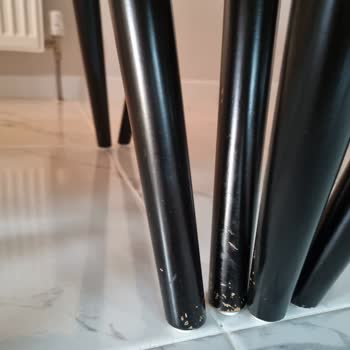 Kilim Mobilya Masa Sandalye Takımında Boya Soyulması Ve Kırık Sandalye Sorunu