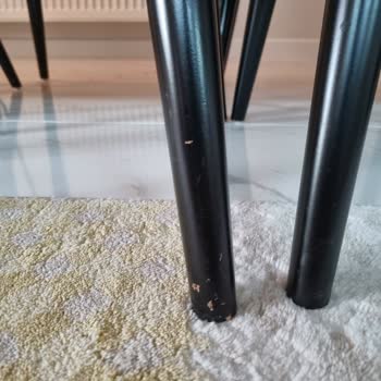 Kilim Mobilya Masa Sandalye Takımında Boya Soyulması Ve Kırık Sandalye Sorunu