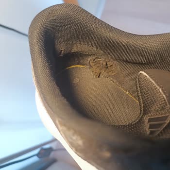 Kısa Sürede Aşınan Ayakkabı İçin Çözüm Bekliyorum: Garanti Kapsamında Mağduriyet