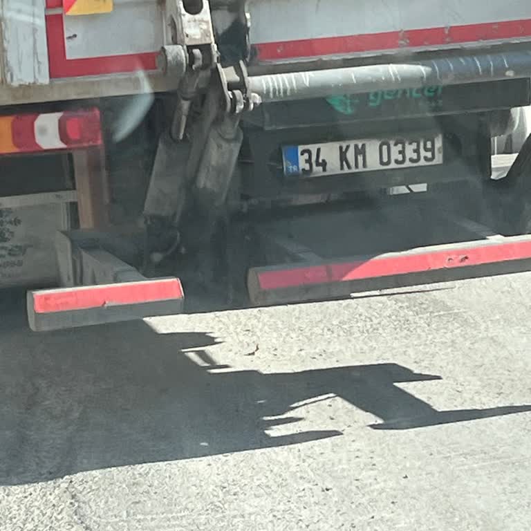 BİM Aracı Sürücüsünün Tehlikeli Hareketi Ve Rahatsız Edici Tavrı