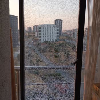 Albert Genau Cam Balkon Montaj Hataları Ve İlgisizlik Nedeniyle Mağduriyet