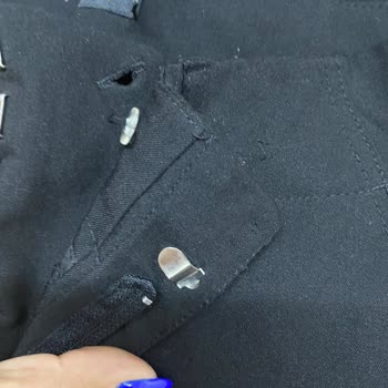 Stradivarius Pantolonun Düğmesi İlk Yıkamada Düştü, Mağaza Sorumluluk Almıyor