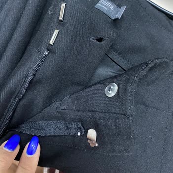 Stradivarius Pantolonun Düğmesi İlk Yıkamada Düştü, Mağaza Sorumluluk Almıyor