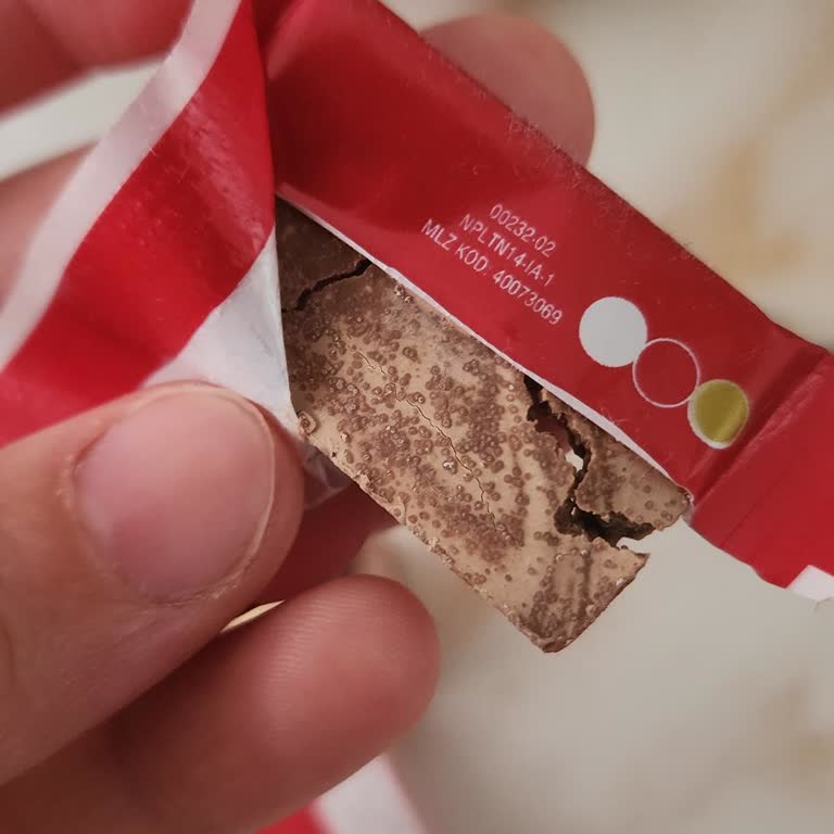 Ülker Napoliten Çikolatalarda Bozulma Ve Güven Sorunu