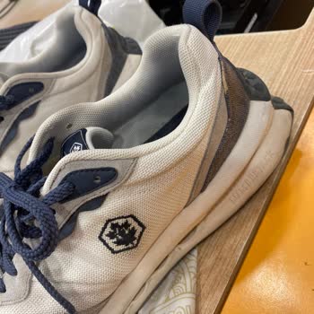 FLO'dan Aldığım Ayakkabıda Açılma Ve Boya Sorunu, Talebim Sürekli Reddediliyor