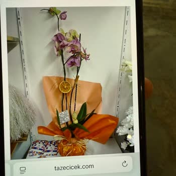 Sipariş Edilen Ve Teslim Edilen Çiçek Arasındaki Büyük Fark Hayal Kırıklığı Yarattı