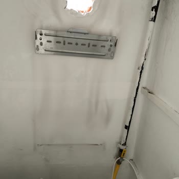 Kombi Duvardan Düştü Servis Yardımcı Olmadı