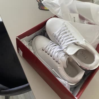 Aldığımız Ayakkabının Kalitesizliği Ve Orijinalliği Hakkında Endişelerimiz Var