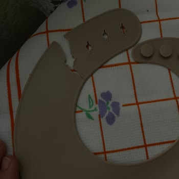 Oioi Mağazasından Alınan Önlüğün Kısa Sürede Yırtılması Hayal Kırıklığı