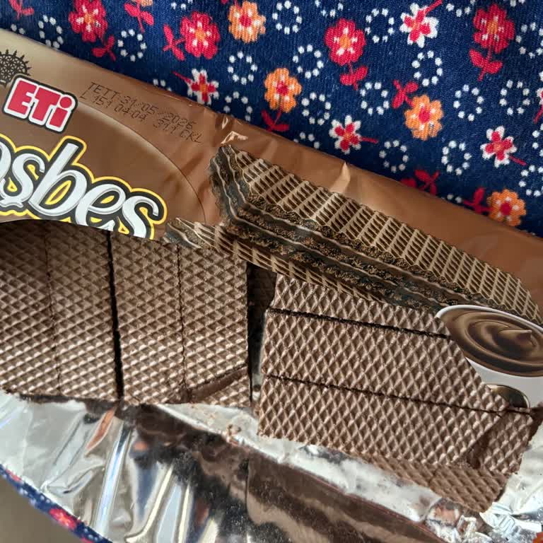 Aldığım Hoşbeş Gofretin Kenarları Eksikti, Müşteri Hizmetlerinden Dönüş Alamadım