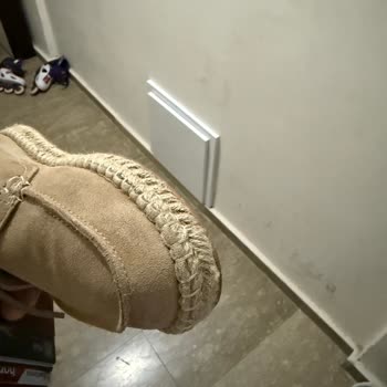 Ayakkabıda Kısa Sürede Bağcık Ve Tabanda Sorun