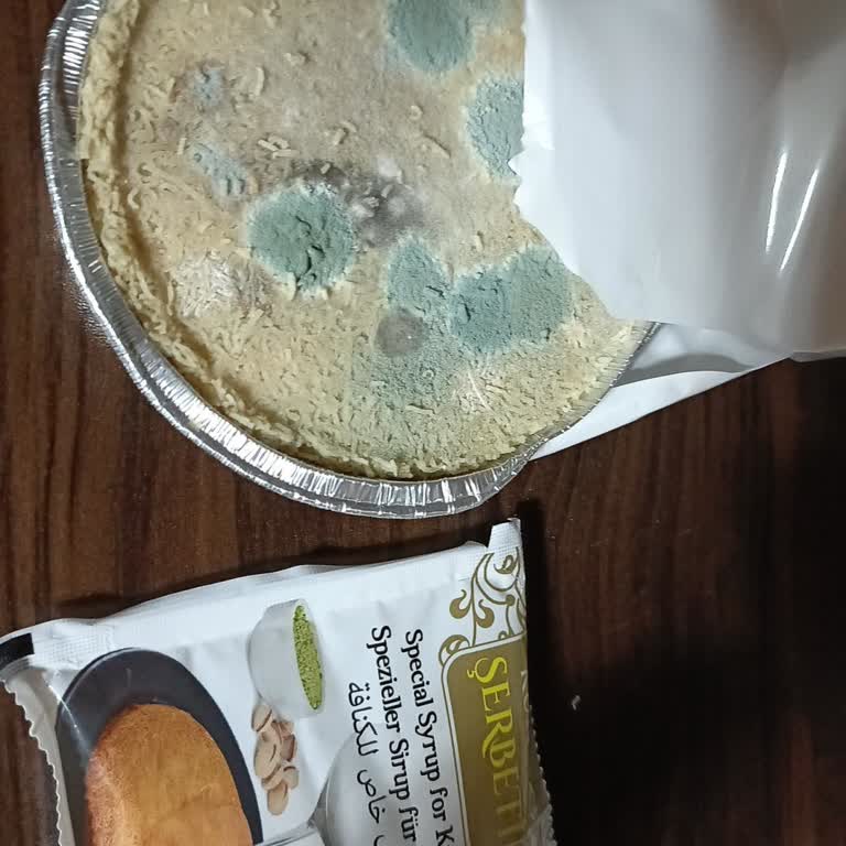 Son Kullanma Tarihi Geçmemiş Künefe Küflü Çıktı, Markete Ulaşamıyorum