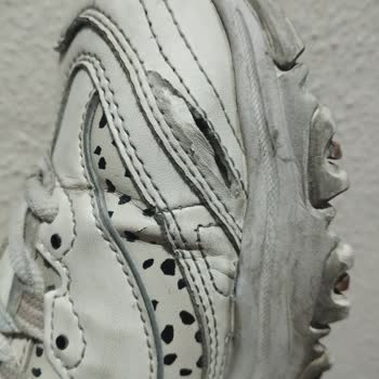 Kısa Sürede Yırtılan Ayakkabıya Değişim Reddi Mağduriyeti