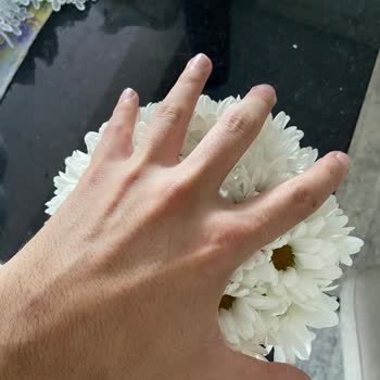 Hayal Kırıklığı Yaratan Çiçek Siparişiyle Özel Günüm Mahvoldu