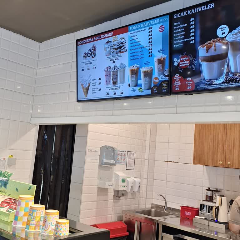 Burger King’de Vitrin Fiyatı İle Kasadaki Tutar Farklı Çıktı Mağdur Edildim