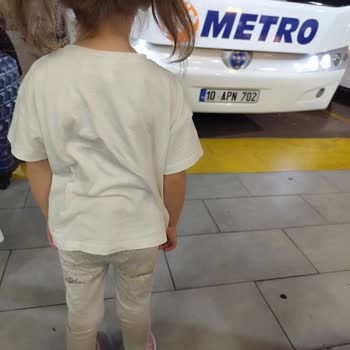 Otobüs Koltuğundaki Yağ Lekesi Nedeniyle Kıyafetlerim Zarar Gördü