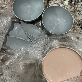 Kırık Ürünler Ve İlgisiz Müşteri Hizmetleri Nedeniyle Mağduriyet