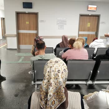 Devlet Hastanesinde Yaşlı Hastaya Öncelik Tanınmaması Ve Genelgeye Uyulmaması