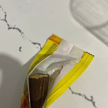 A101 Cino Mini Çikolata Paketinde Kıl Çıkması Ve Hijyen Sorunu