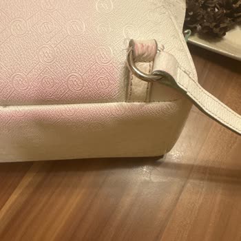 İlk Giyişte Elbisenin Rengi Çantamı Boyadı, İade Ve Zarar Karşılığı İstiyorum