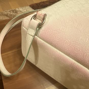 İlk Giyişte Elbisenin Rengi Çantamı Boyadı, İade Ve Zarar Karşılığı İstiyorum