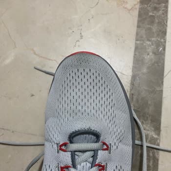 Aldığım Ayakkabının Ön Kısmı Hemen Karardı, Mağduriyetim Giderilmiyor