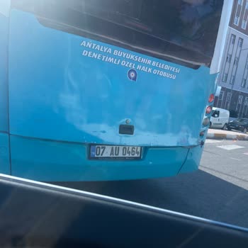 Halk Otobüsü Şoförünün Trafikte Yol Kesip Hakaret Etmesi Çocuklarımı Korkuttu