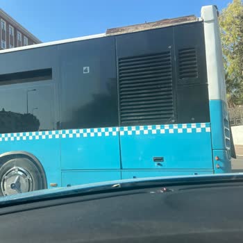 Halk Otobüsü Şoförünün Trafikte Yol Kesip Hakaret Etmesi Çocuklarımı Korkuttu