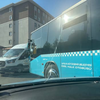 Halk Otobüsü Şoförünün Trafikte Yol Kesip Hakaret Etmesi Çocuklarımı Korkuttu