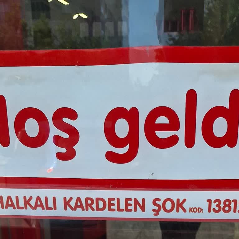 Şok Market'te Yüksek Sesli Müzik Ve Yetersiz Temizlik Sorunu