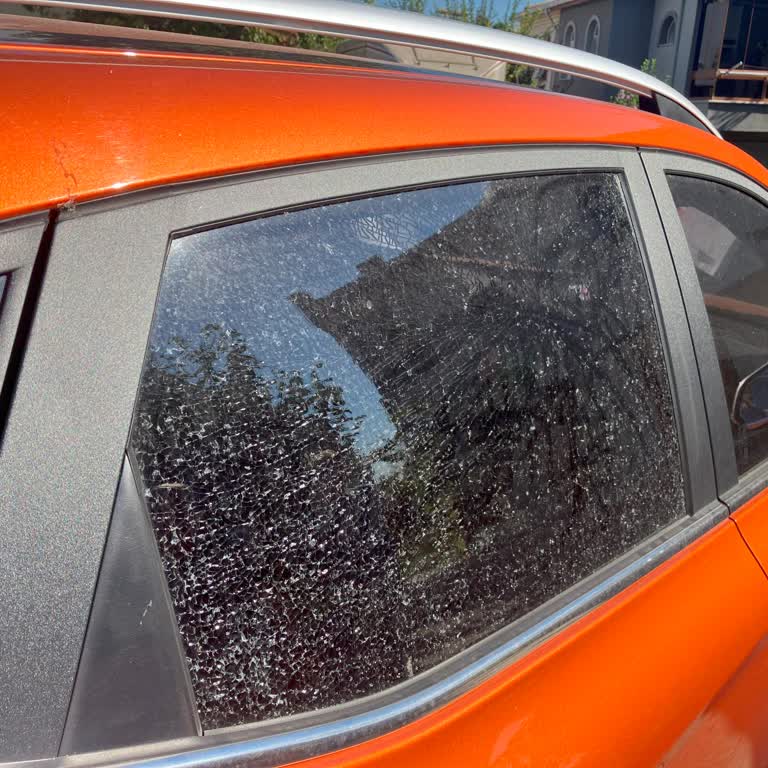 Garanti Kapsamında Olması Gereken Cam Değişimi İçin Ücret İadesi Yapılmadı