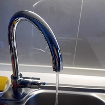 Mutfak Bataryasında Sürekli Su Sorunu Ve Güvensiz Servis Yaklaşımı