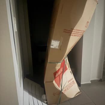 Teslimat Sonrası Ambalaj Apartmanda Bırakıldı Bina Yönetiminden Uyarı Aldım