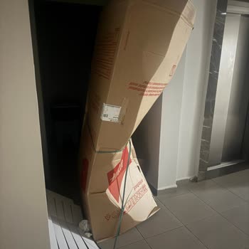 Teslimat Sonrası Ambalaj Apartmanda Bırakıldı Bina Yönetiminden Uyarı Aldım