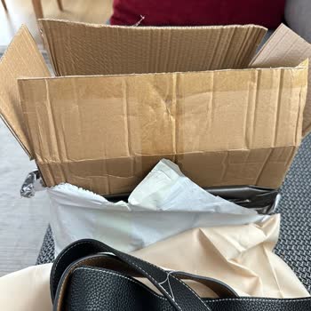 Geç Teslimat, Kusurlu Ürün Ve İletişimsizlik Nedeniyle Mağduriyet Yaşadım