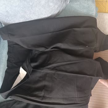 Facebook Siparişimde Yanlış Ve Etiketsiz Pantolonlar Gönderildi Satıcıya Ulaşamıyorum