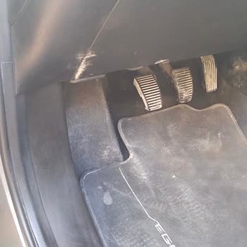 Temizlenmemiş Ve Tozlu Araç Teslimatı Müşteri Memnuniyetini Zedeliyor