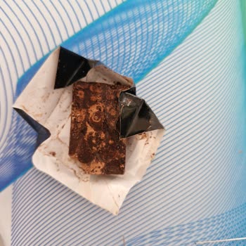 Kapalı Paketten Bozuk Çikolata Çıkması Sağlık Ve Güven Sorununa Yol Açtı