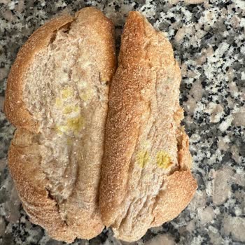 Taze Alınan Ekmeğin Küflü Çıkması Hayal Kırıklığı Yarattı